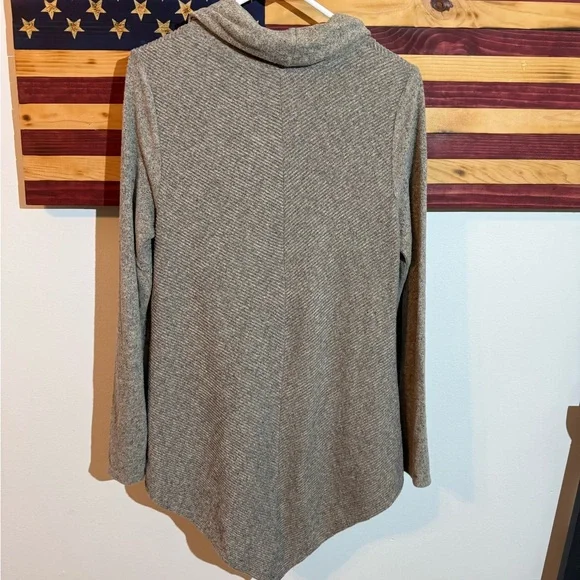 Bwear color Tope Cowl Neck Sweater size L - Picture 4 of 5